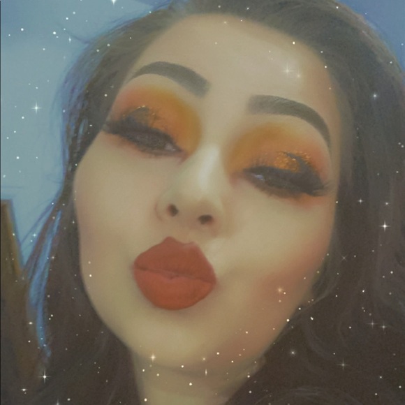 Meet your Posher, Melissa - Picture 5 of 7